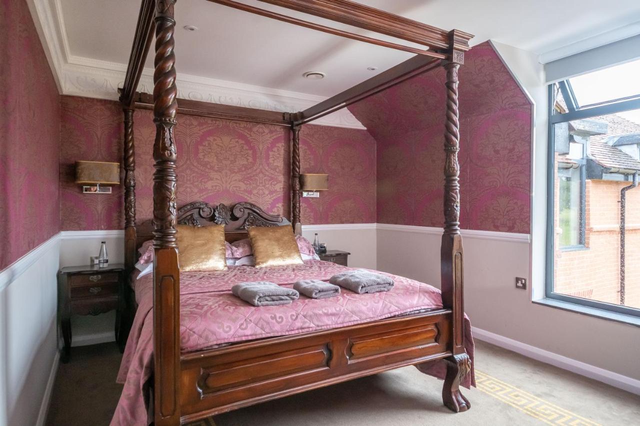 Guildford Manor Hotel & Spa Екстериор снимка