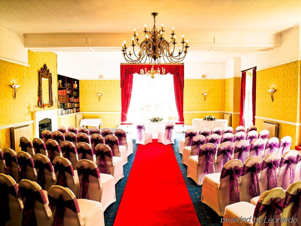 Guildford Manor Hotel & Spa Екстериор снимка