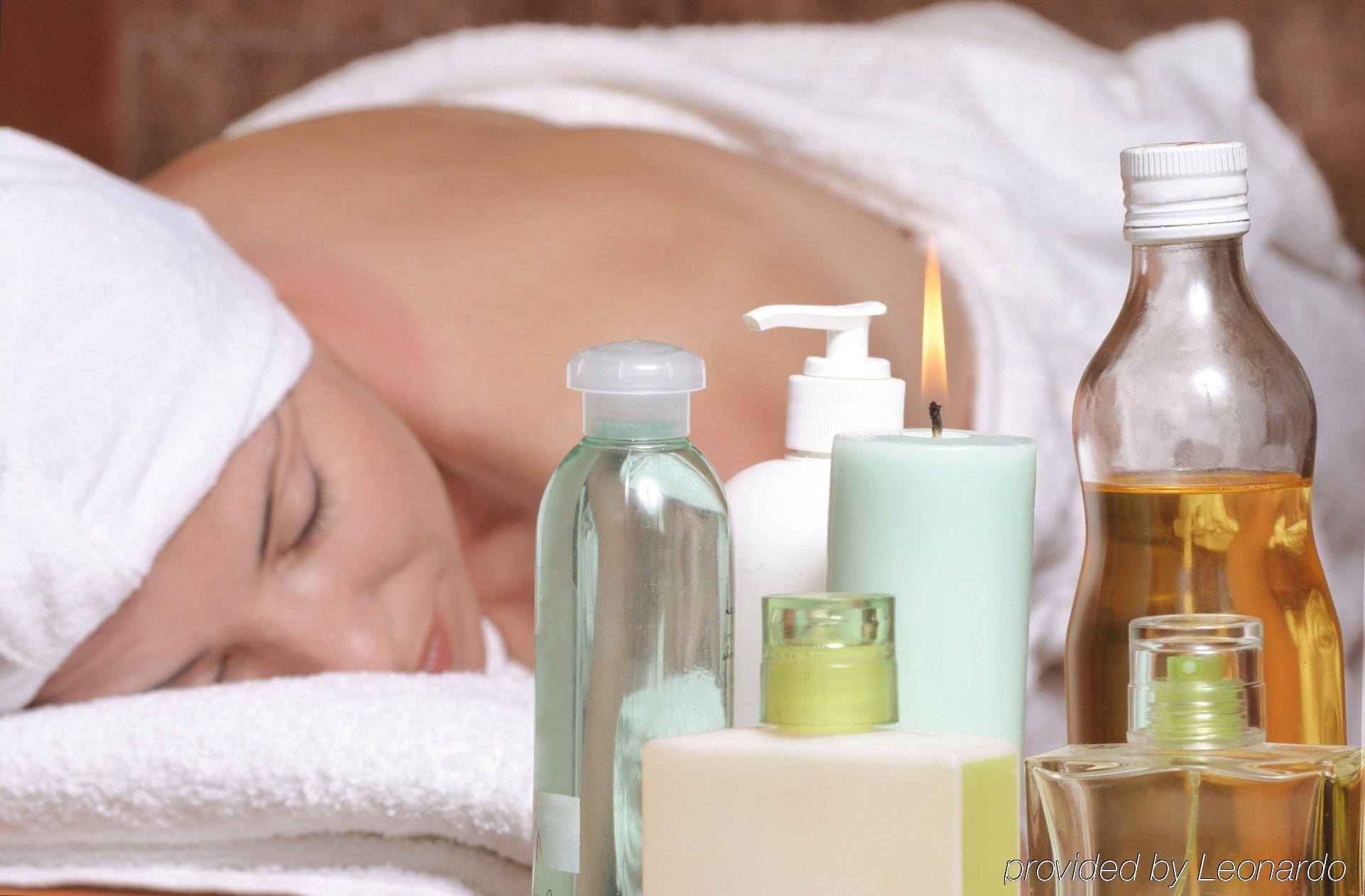 Guildford Manor Hotel & Spa Екстериор снимка